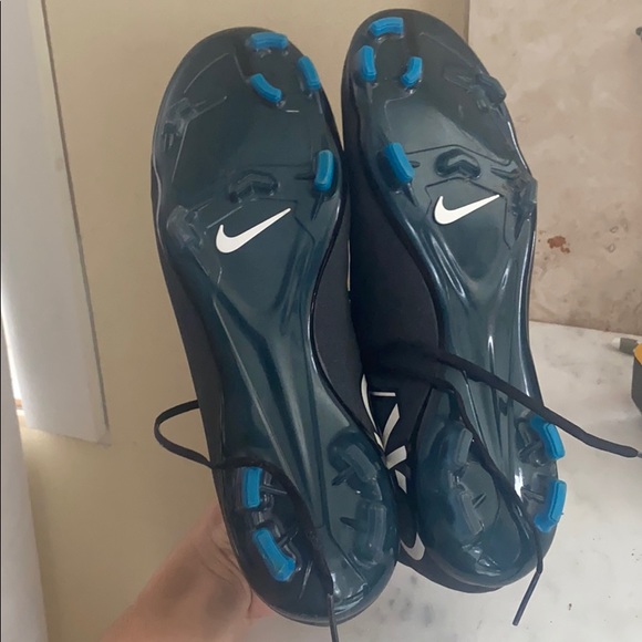 Nike Soccer Cleats CR7 - Picture 3 of 9